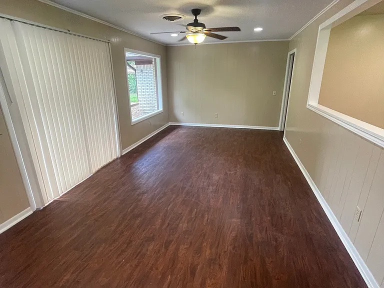 1401 S Broadmoor Dr — Photo 4