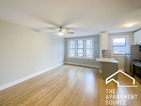 5th image of 3620 N Marshfield Ave APT 1B