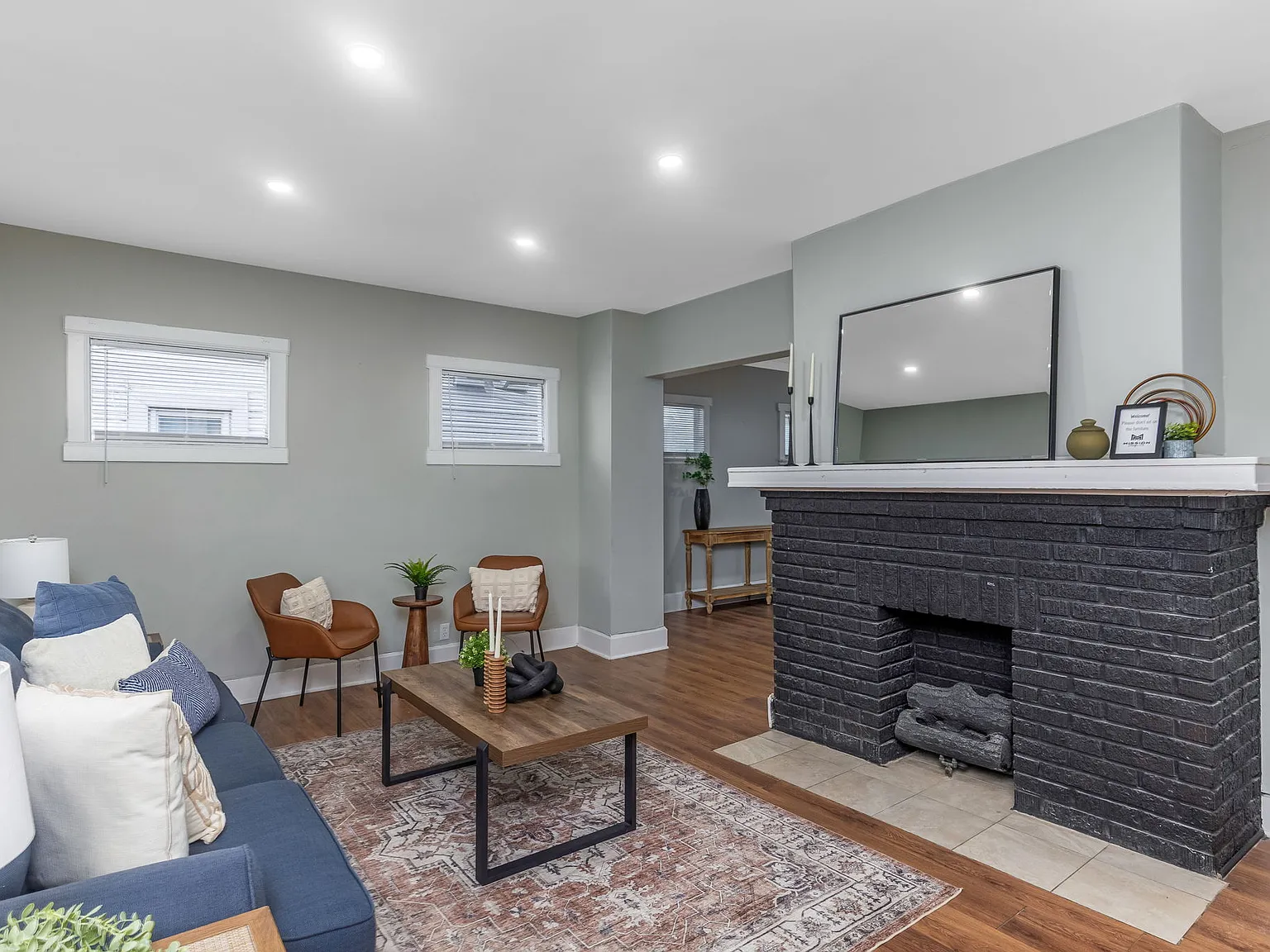 4 bed, 1.5 bath, 1800 sqft, $1,700 — Photo 3