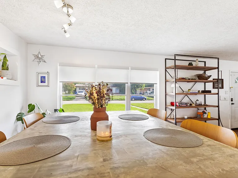 230 Brettonwood Dr — Photo 9