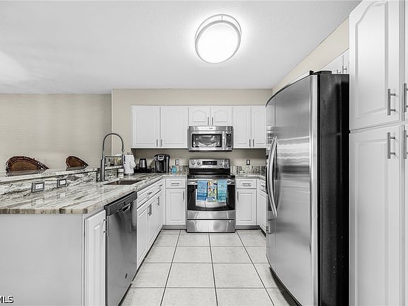 3rd image of 841 SW 47th Ter APT 101