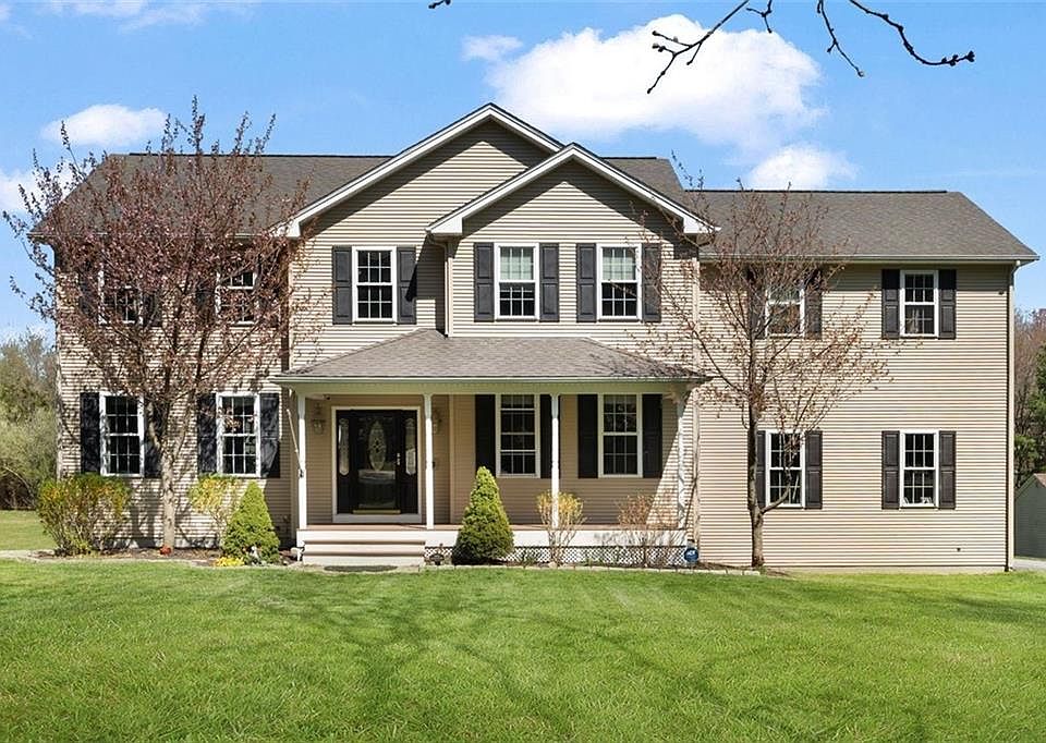 1st image of 44 Beaver River Rd