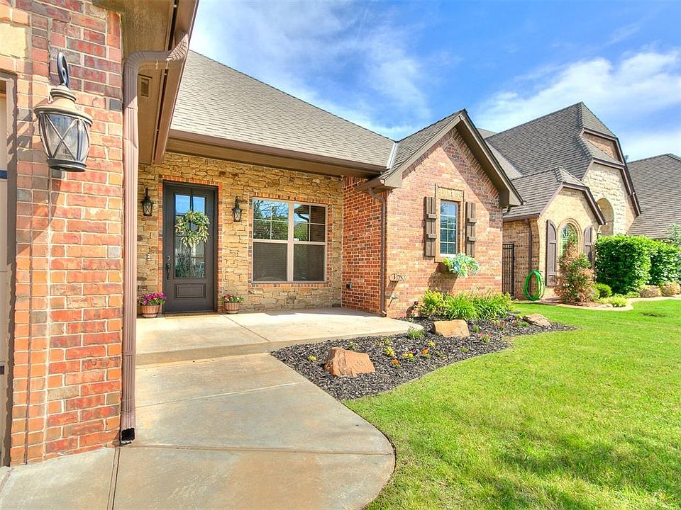 1st image of 1808 Lago Dr