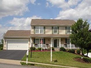 185 Darlene Dr, Coraopolis, PA 15108