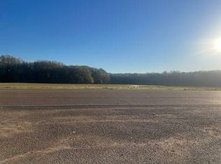 4 Tie Plant Rd, Grenada, MS 38901