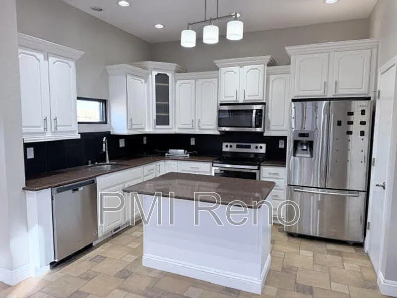 1 bed, 1.0 bath, 1000 sqft, $2,500 — Photo 4