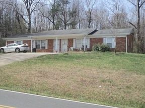 2nd image of 1020 Fairview Dr SW