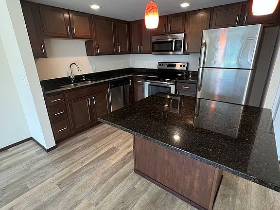 3rd image of 822 E Washington Ave APT 507