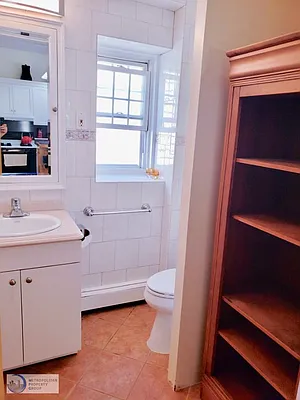 Rented by Metropolitan Property Group | media 28