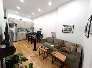218 E 14th St #3A, New York, NY 10003