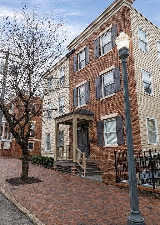 1st image of 1901 E Broad St #U32