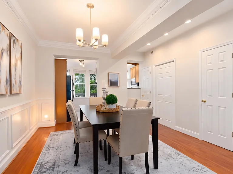 2120 N Capitol St NW — Photo 2