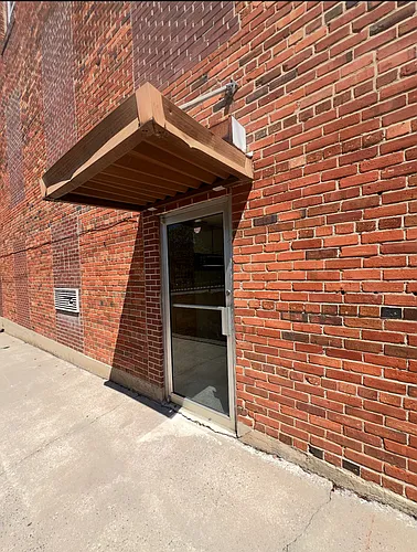 1002 C St Photo 1