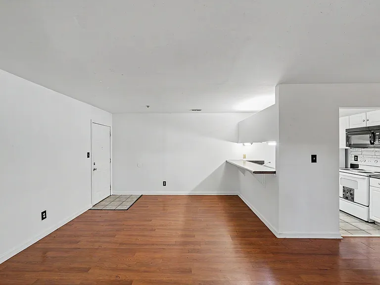 9535 University Terrace Dr #B — Photo 13
