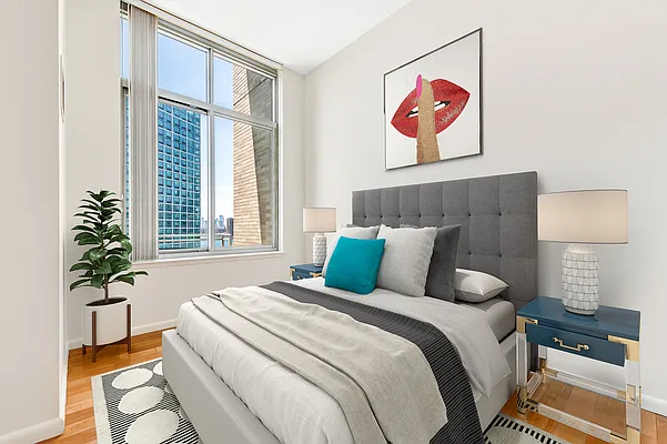 Rented by Modern Spaces | media 37