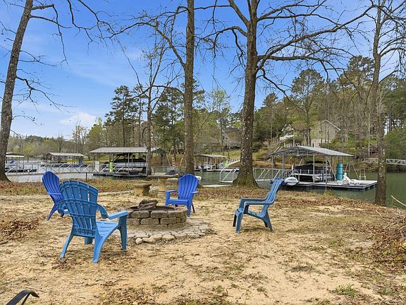 3rd image of 30 Rowe Cir