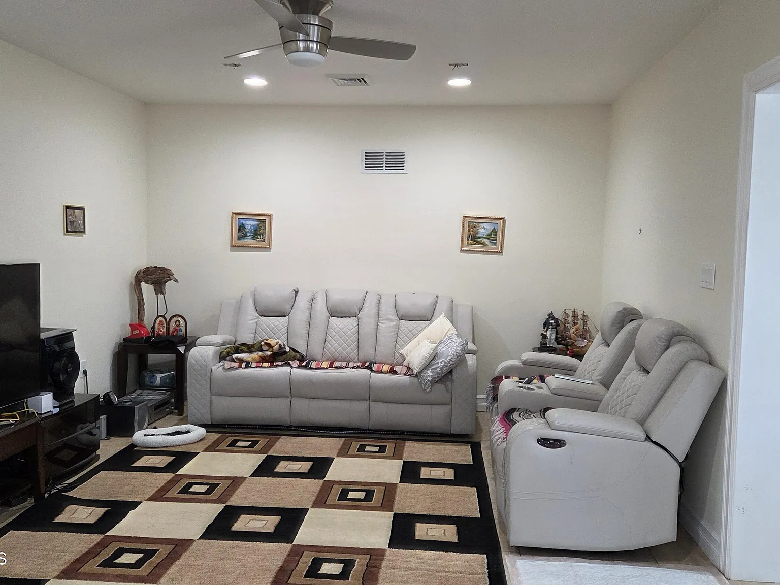 3 bed, 1512 sqft, $3,500 — Photo 4