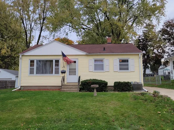 1526 Glenny Ave, Waterloo, IA 50702