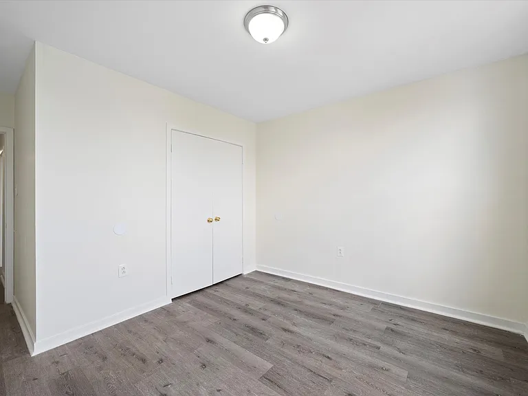 2036 N 32nd St #B — Photo 16
