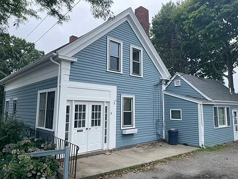 8 Holbrook Ct