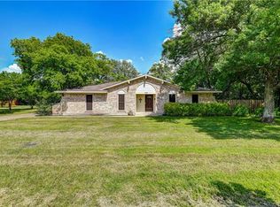 140 Carol Ln, Red Oak, TX 75154