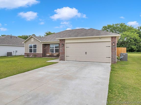 3rd image of 23551 S Donna Ln
