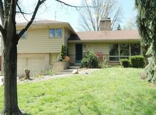 2428 Beechwood Dr SE, East Grand Rapids, MI