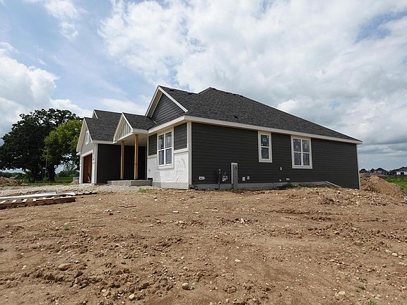 2nd image of N80W27710 Meadow Bliss DRIVE