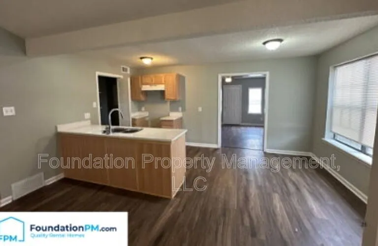 30 Windsor Rd — Photo 3