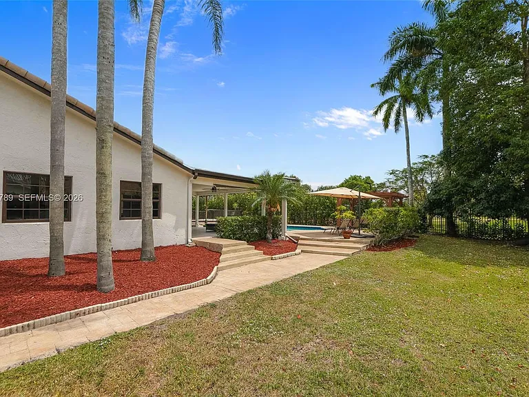 1300 NW 122nd Ave — Photo 37