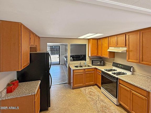4th image of 16027 N 67TH Drive