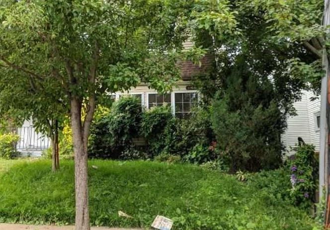 2nd image of 1106 Harding Dr