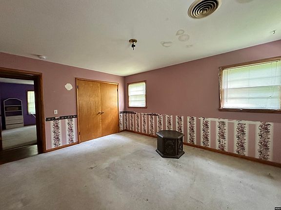 4th image of 1443 River Rd