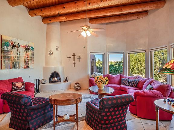 4th image of 4 Gwendolyn Ct