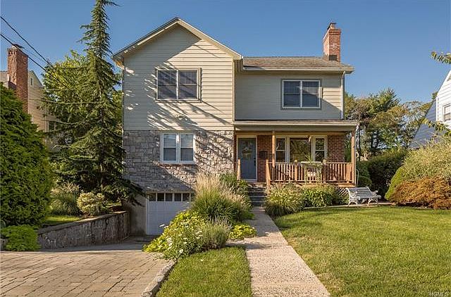 1st image of 32 Tuckahoe Ave