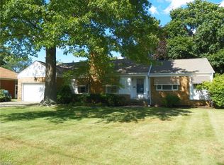 5957 Twin Lakes Dr, Parma, OH