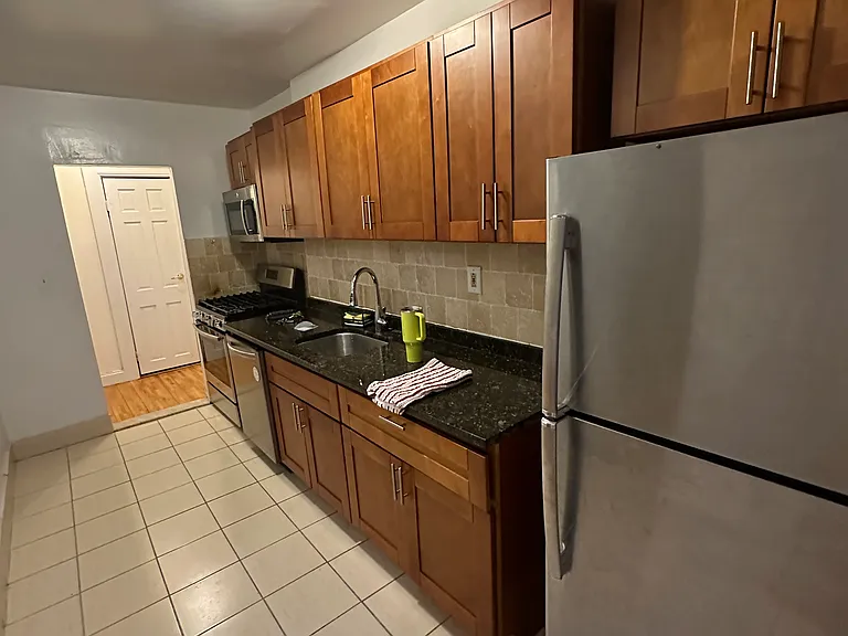 913 McLean Ave #D3 — Photo 4