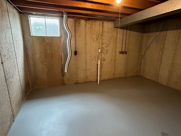 1677 Meyer Dr — Photo 13