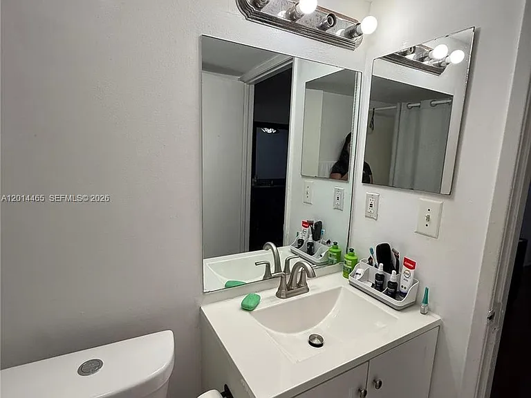 6955 NW 186th St #F402 — Photo 17