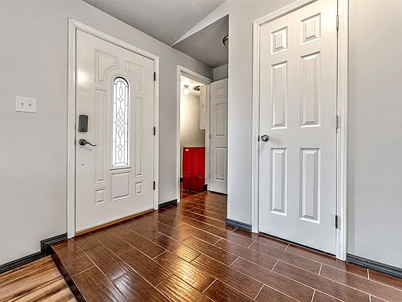 5th image of 1114 Osage St