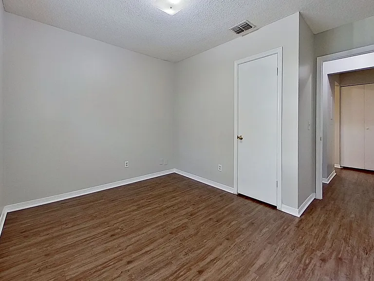 477 Crabapple Ct #C — Photo 10