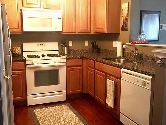 5th image of 45485 Westmeath Way Unit G32
