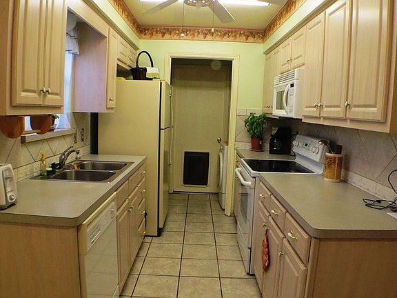 4th image of 1134 Woodrow Dr