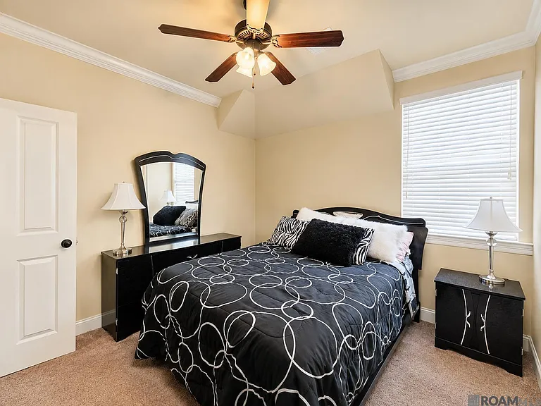 9430 Magnolia Crossing Dr — Photo 24