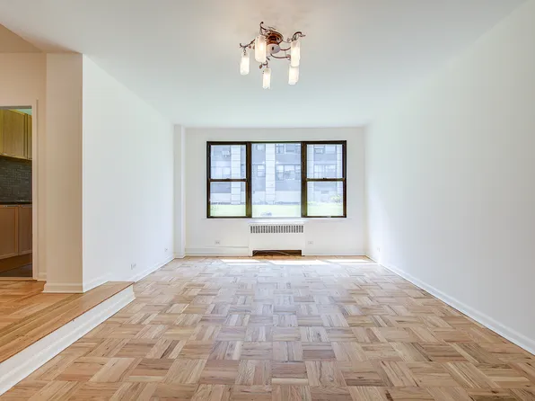 98-22 63rd Drive image 2 of 33