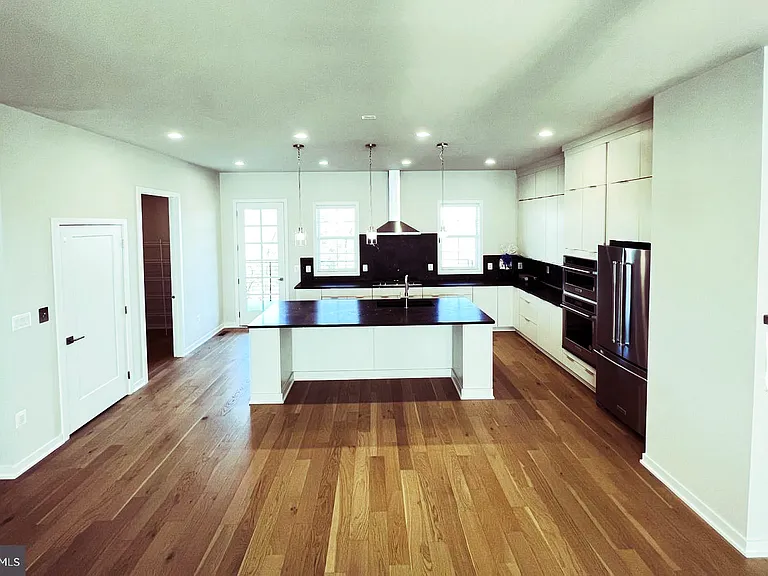 22274 Rivanna Shore Ter — Photo 17