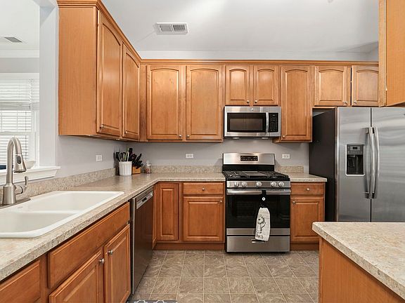 2nd image of 2497 Rolling Ridge Ln