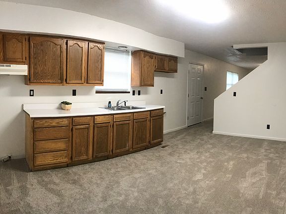 Kitchen/dinette