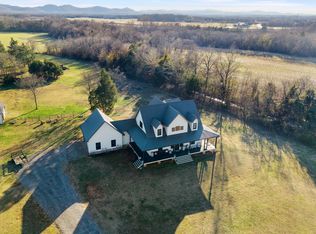5650 Sledge Rd, Christiana, TN 37037