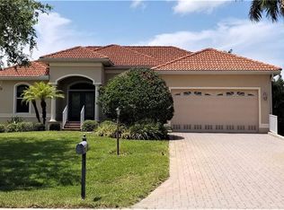 208 Arlington Dr, Cape Haze, FL 33946